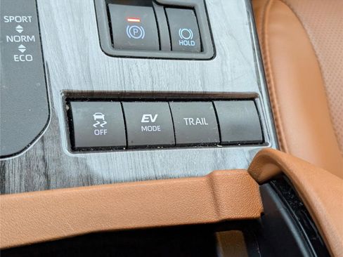 Used 2022 Toyota Highlander Platinum image 30