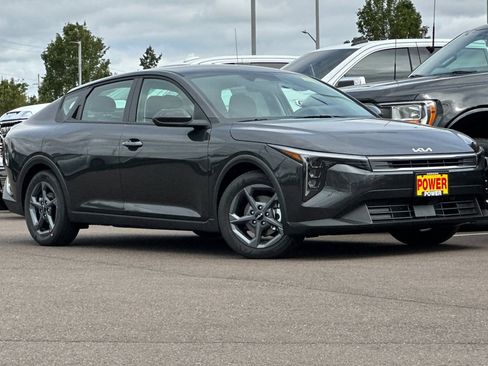 New 2026 Kia K4 FWD image 2