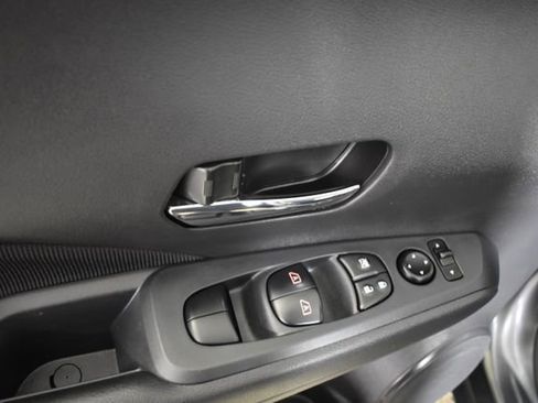 Certified 2023 Nissan Kicks SV FWD image 8