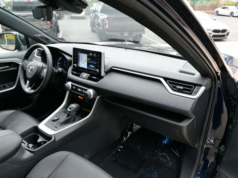 Used 2021 Toyota RAV4 XSE image 54