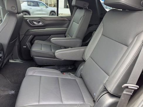 Used 2024 Chevrolet Tahoe Z71 w/ Luxury Package AWD/4WD image 14