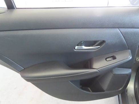 Used 2023 Nissan Sentra SV FWD image 23