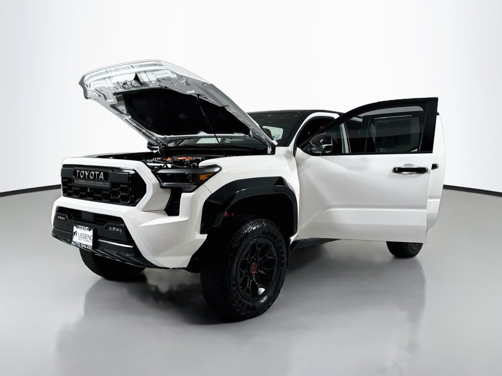 Used 2024 Toyota Tacoma TRD Pro AWD/4WD image 31