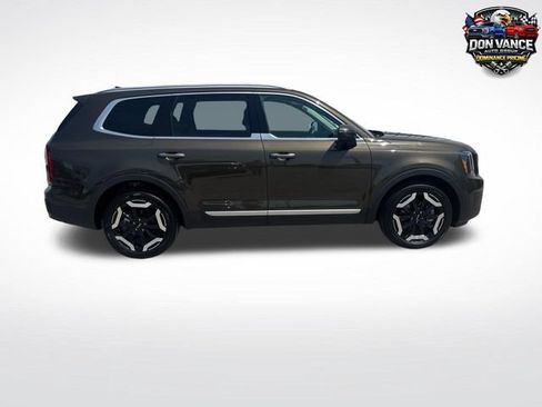 Used 2025 Kia Telluride S FWD image 6