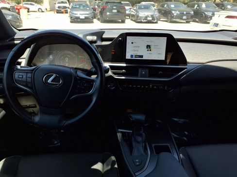 Used 2024 Lexus UX 250h FWD image 19