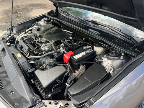 Used 2021 Toyota Camry SE FWD image 32