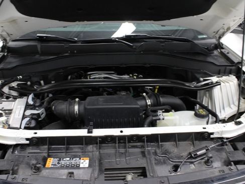 Used 2025 Ford Explorer ST AWD/4WD image 14