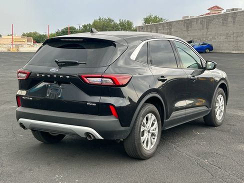 Used 2024 Ford Escape Active AWD/4WD image 3