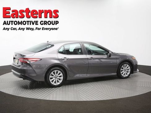 Used 2019 Toyota Camry LE FWD image 41