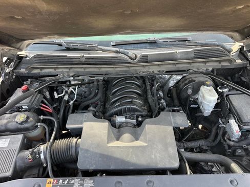 Used 2018 Chevrolet Silverado 1500 LT w/ LT Fleet Plus Package AWD/4WD image 25