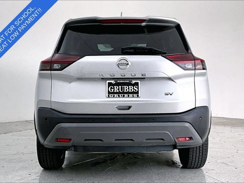 Used 2021 Nissan Rogue SV FWD image 5