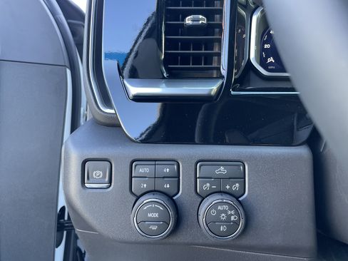 New 2026 Chevrolet Silverado 1500 LT Trail Boss w/ Convenience Package II AWD/4WD image 15