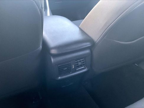 Used 2024 Toyota RAV4 LE AWD/4WD image 30