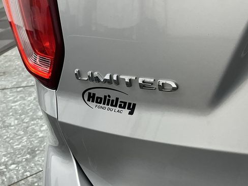 Used 2016 Ford Explorer Limited image 36