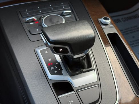 Used 2019 Audi Q5 2.0T Premium image 15