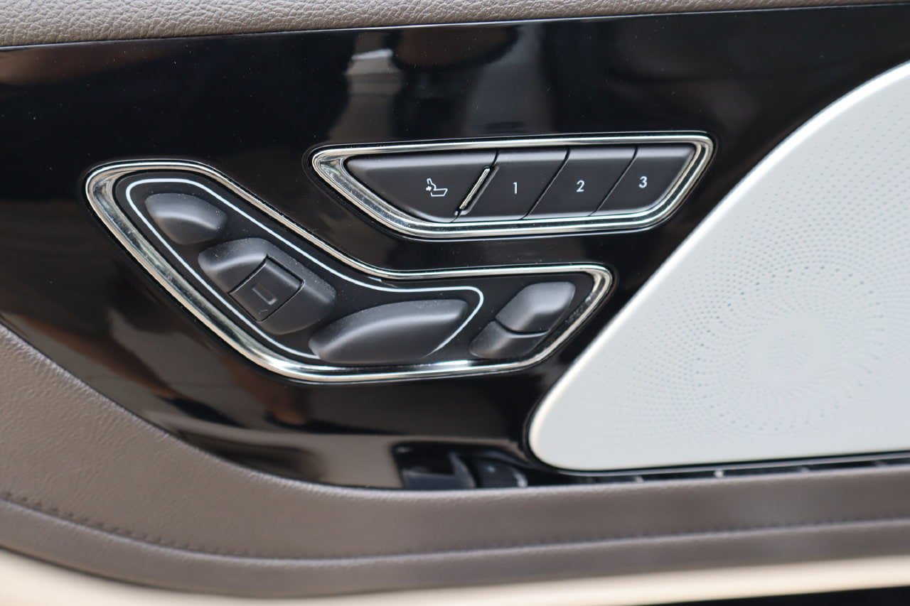 Used 2024 Lincoln Aviator Reserve w/ Equipment Group 201A RWD image 23