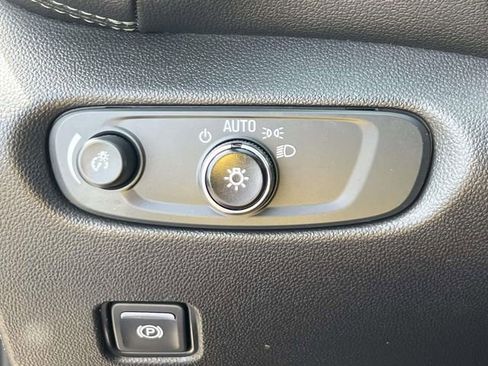 Used 2021 Chevrolet Blazer LT AWD/4WD image 21