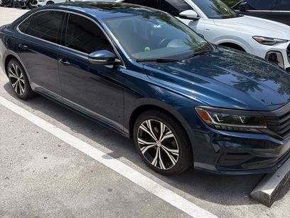 Used 2021 Volkswagen Passat 2.0T SE
