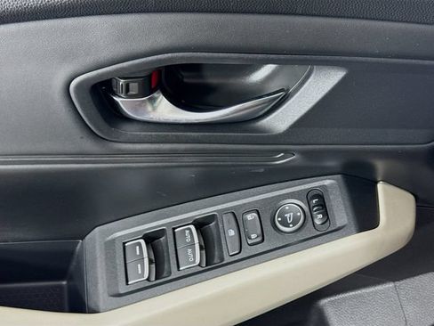Used 2024 Honda Accord EX image 17