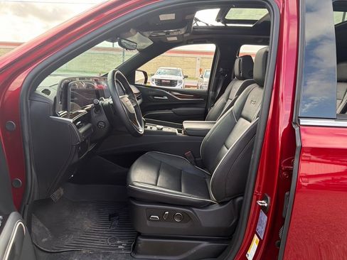 Certified 2024 Cadillac Escalade Premium Luxury w/ LPO, Floor Liner Package image 9