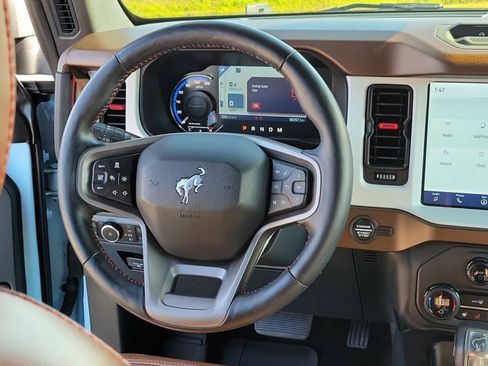 Certified 2024 Ford Bronco Heritage Edition image 15