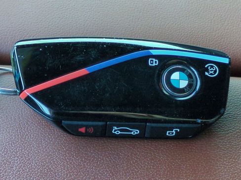 Certified 2025 BMW X7 M60i AWD/4WD image 38