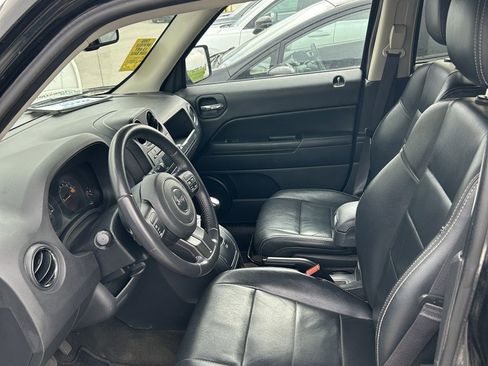 Used 2017 Jeep Patriot High Altitude FWD image 11