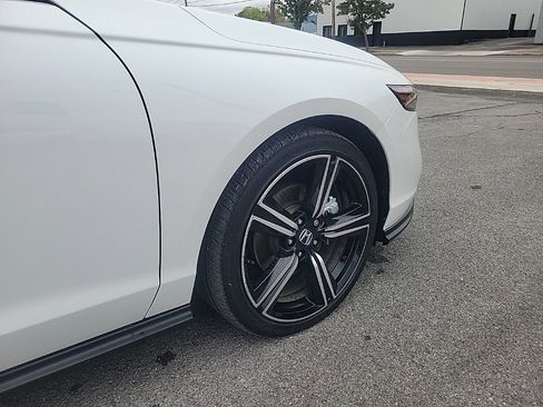Used 2024 Honda Accord Sport image 31
