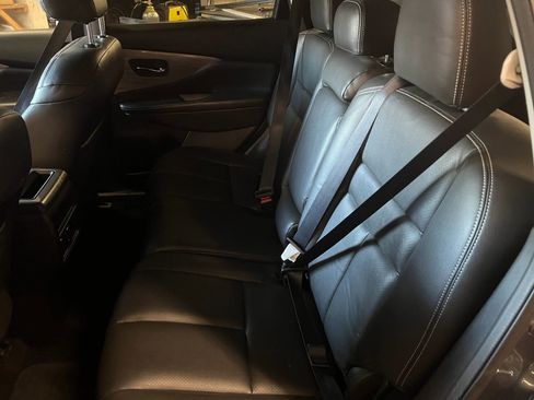 Used 2017 Nissan Murano S image 12