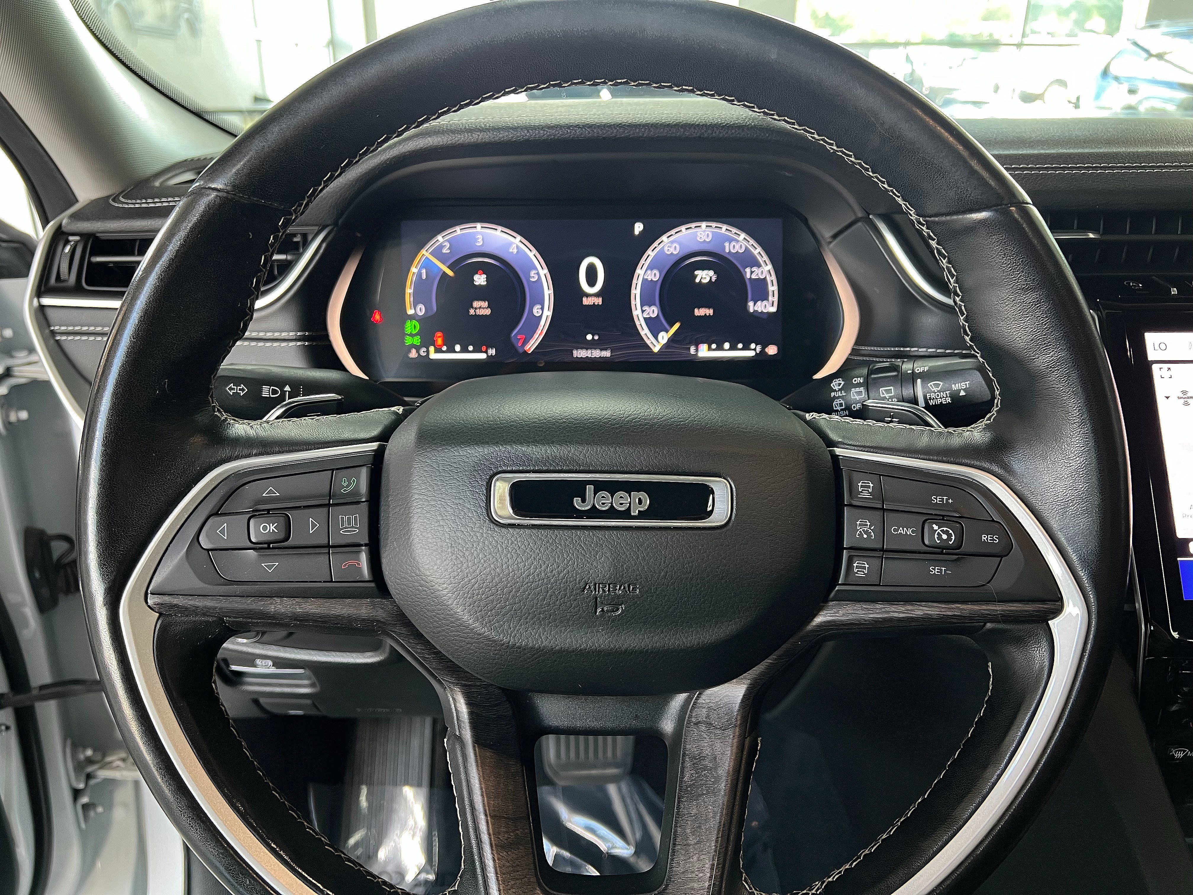 Used 2021 Jeep Grand Cherokee L Limited AWD/4WD image 12