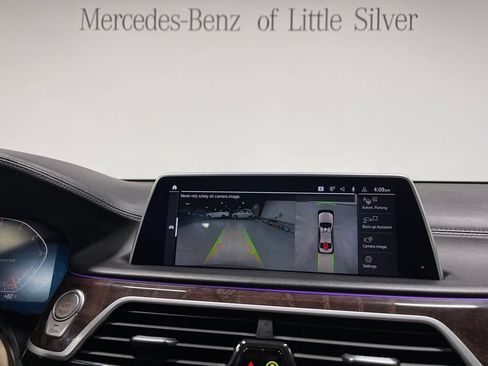 Used 2020 BMW 750i xDrive w/ Executive Package AWD/4WD image 34