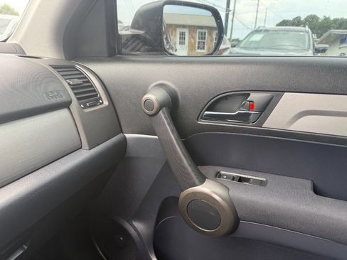 Used 2011 Honda CR-V LX image 17