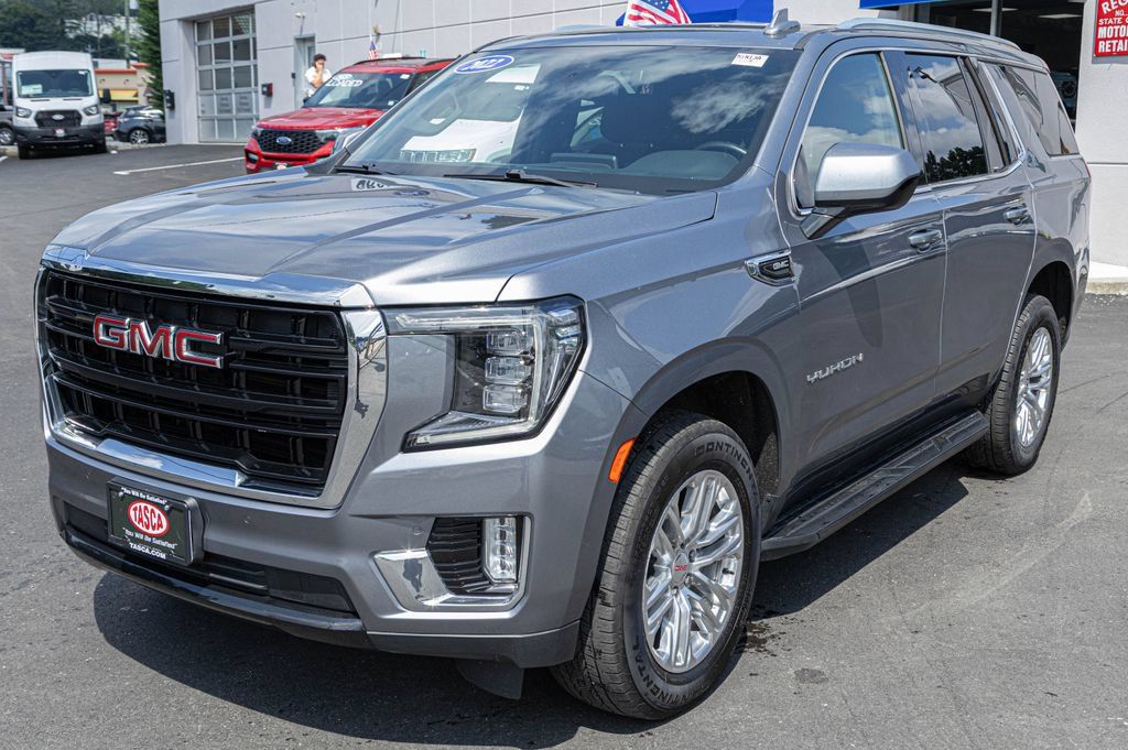 Used 2022 GMC Yukon SLE w/ Gmc Pro Safety Plus Package AWD/4WD image 2