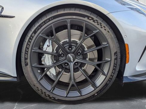 New 2026 Aston Martin V8 Vantage Base image 34