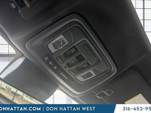 Used 2025 Chevrolet Silverado 2500 High Country w/ High Country Premium Package AWD/4WD image 15