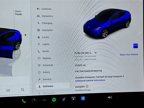 Used 2023 Tesla Model Y Long Range image 18