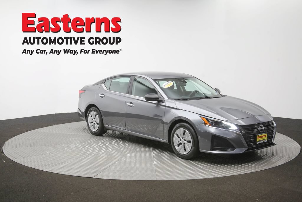 Used 2024 Nissan Altima 2.5 S FWD image 46