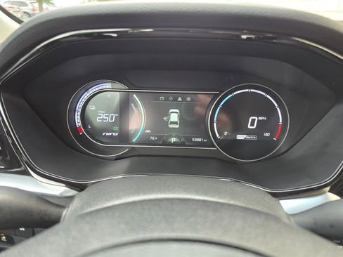 Used 2022 Kia Niro EX FWD image 32