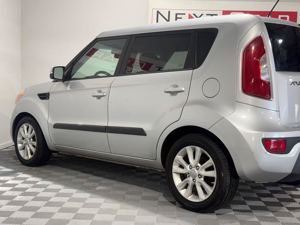 Used 2013 Kia Soul + FWD image 6