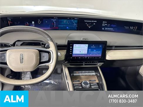 Used 2024 Lincoln Nautilus Reserve image 30
