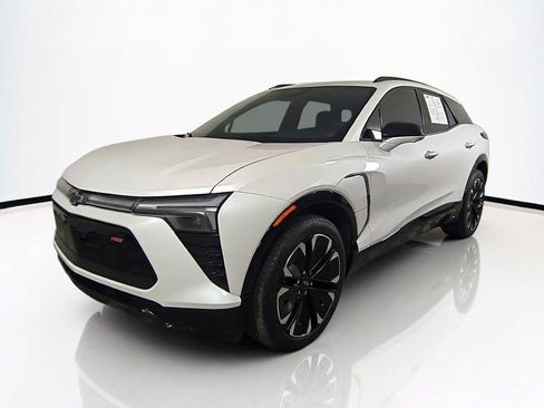 Used 2024 Chevrolet Blazer EV RS RWD image 9