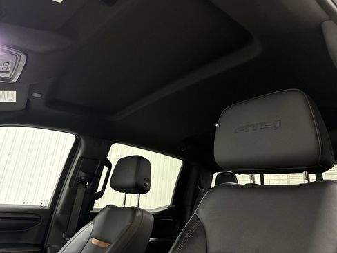 Used 2024 GMC Sierra 1500 AT4 w/ AT4 Premium Package AWD/4WD image 19