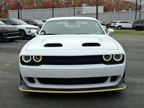 Used 2023 Dodge Challenger SRT Hellcat image 2