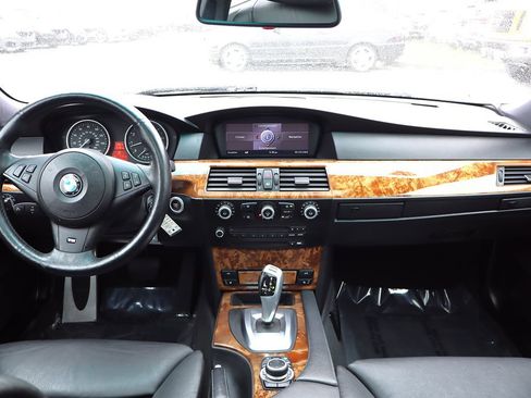 Used 2009 BMW 528i xDrive Sedan AWD/4WD image 11
