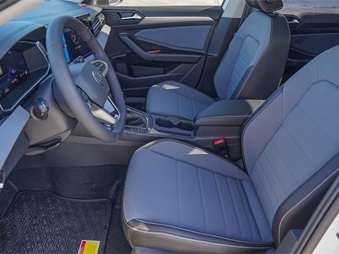 New 2026 Volkswagen Jetta SE image 9