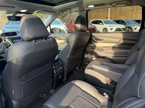 Used 2021 Subaru Ascent Limited w/ Technology Package image 9