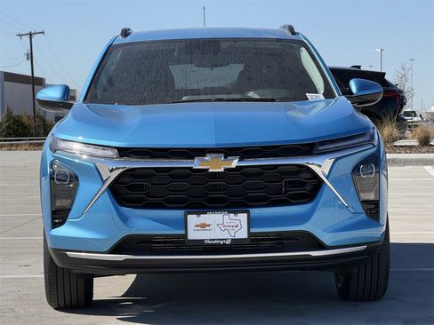 New 2026 Chevrolet Trax LT w/ Driver Confidence Package image 7