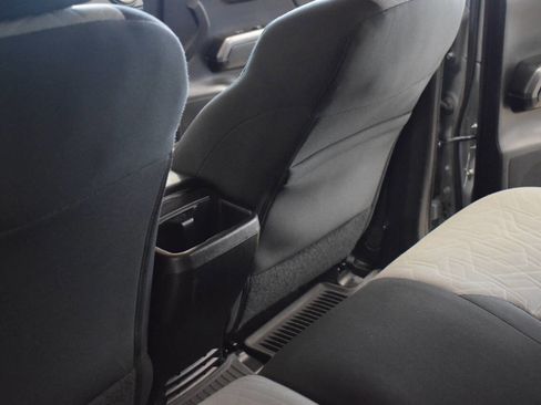 Used 2021 Toyota Tacoma TRD Sport w/ Technology Package image 54