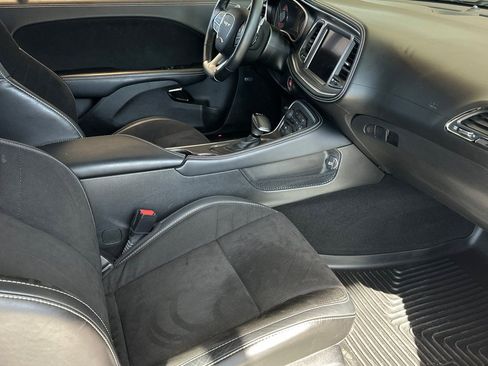 Used 2022 Dodge Challenger SRT Hellcat Redeye image 13