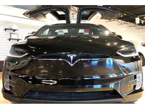 Used 2018 Tesla Model X 100D image 3